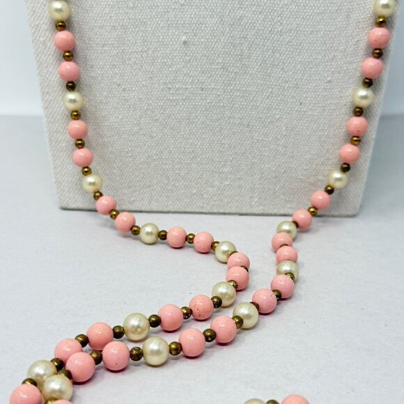 Long Bead Necklace Layering Retro Pink Coquette Feminine Mid-Century Faux Pearl - Picture 3 of 7